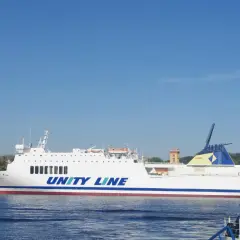Statek Unity Line na trasie rejsy statkiem Świnoujście-Międzyzdroje.