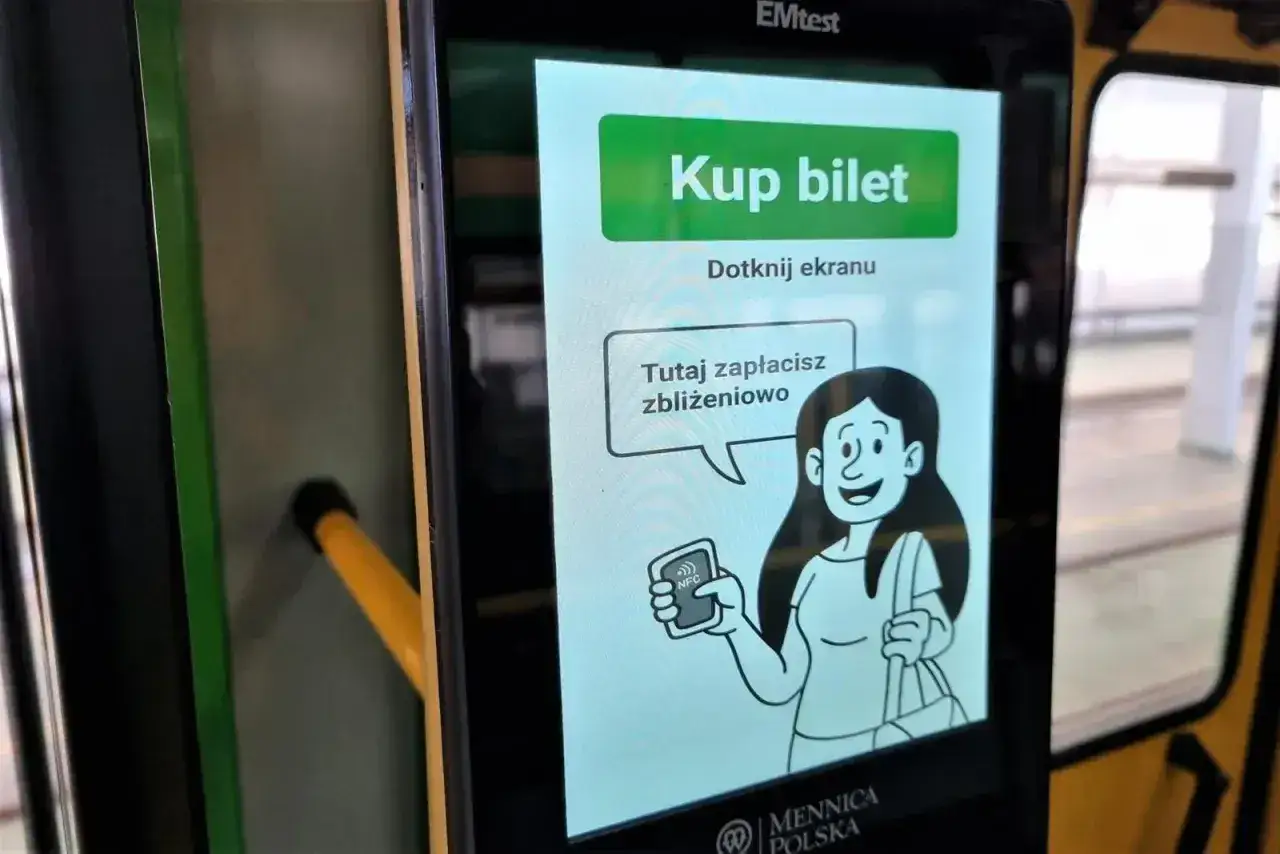 Ekran automatu MPK z napisem